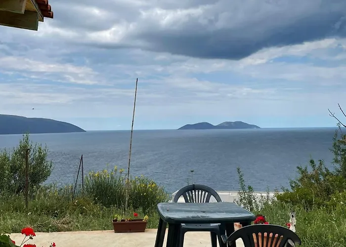 Апартаменты Sea View Влёра