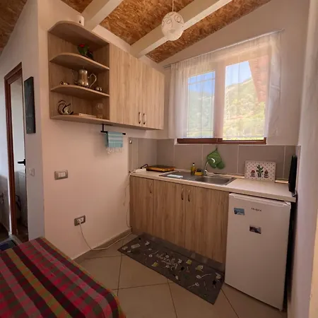 Sea View Apartment *